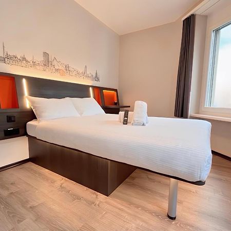 Easyhotel Zuerich Main Station מראה חיצוני תמונה
