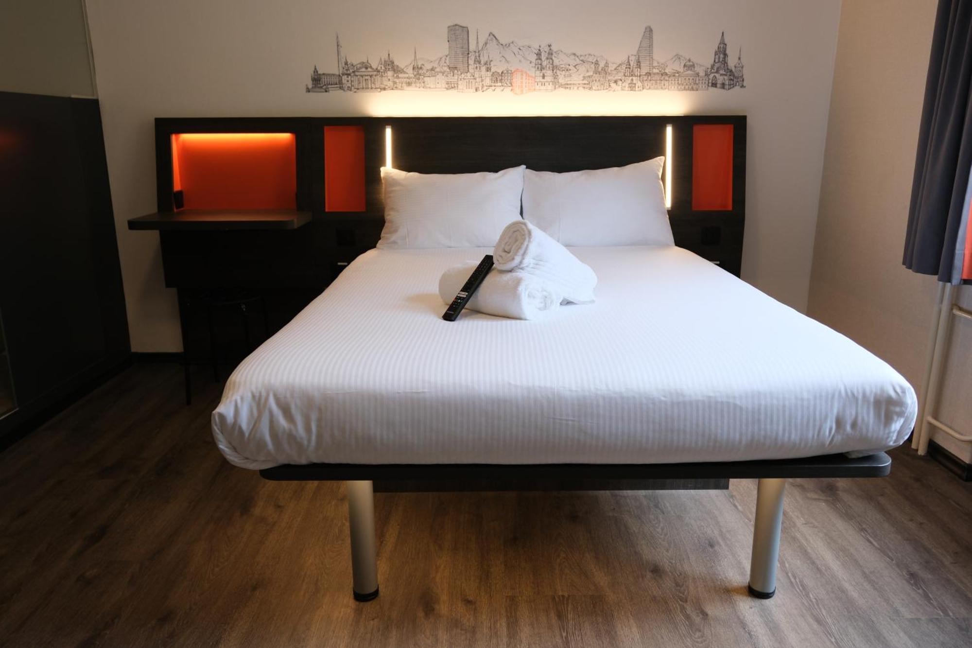 Easyhotel Zuerich Main Station מראה חיצוני תמונה