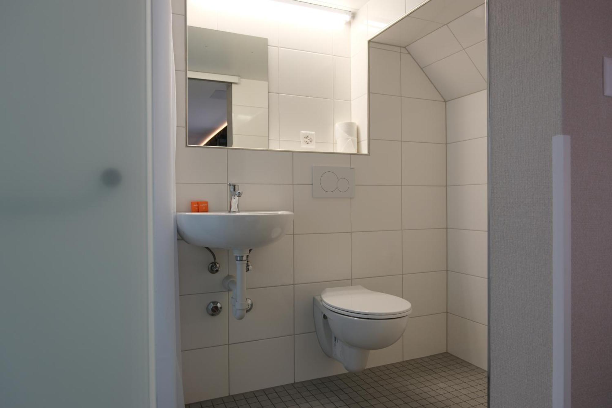 Easyhotel Zuerich Main Station מראה חיצוני תמונה