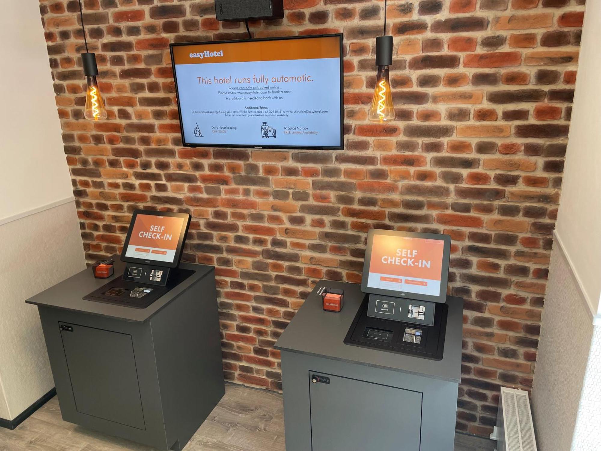 Easyhotel Zuerich Main Station מראה חיצוני תמונה