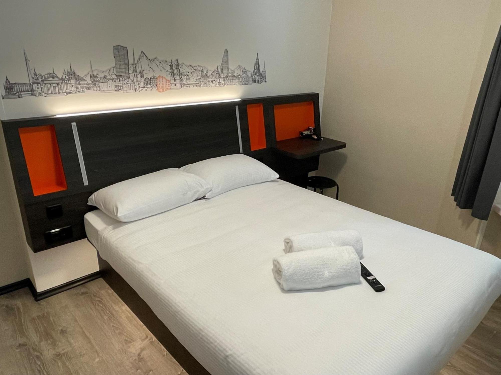 Easyhotel Zuerich Main Station מראה חיצוני תמונה